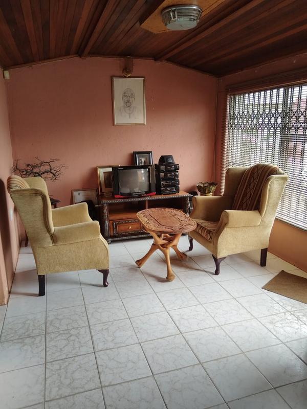 2 Bedroom Property for Sale in Tlhabane North West